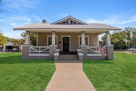 802 N Church Street Decatur TX 76234