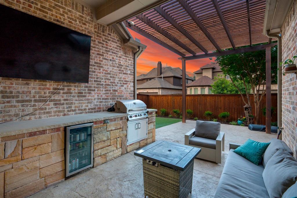 7510 Perry Drive