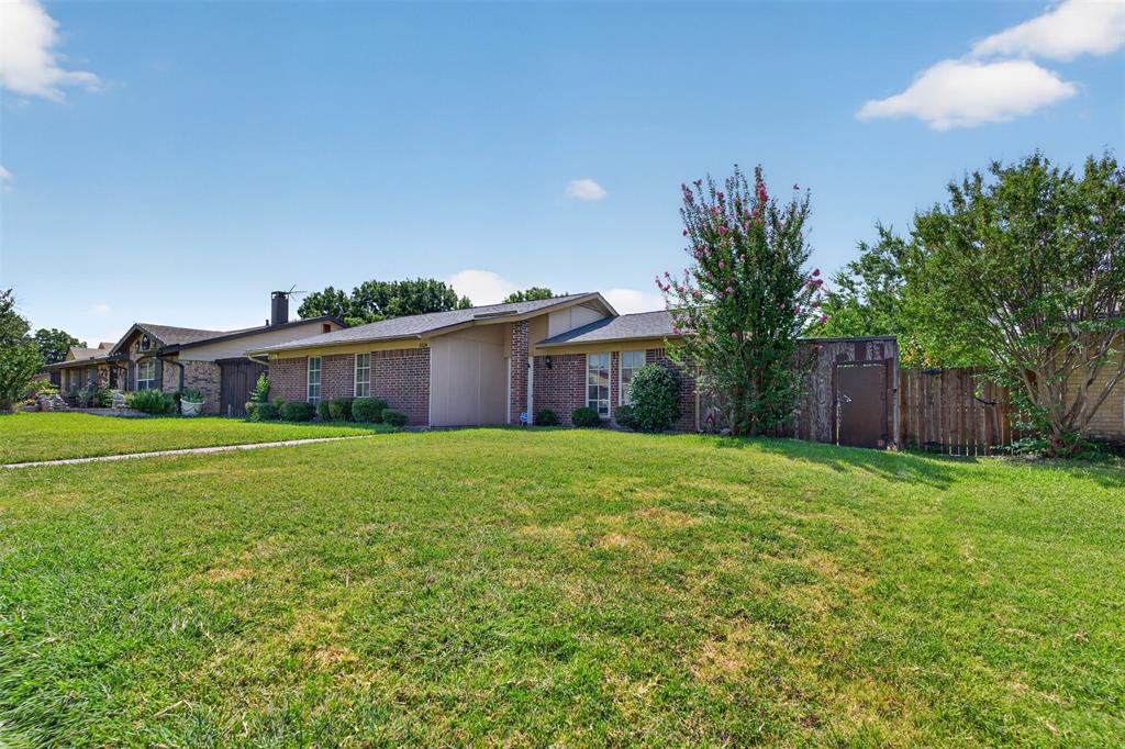 2224 Crockett Drive