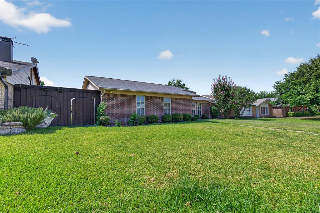 2224 Crockett Drive