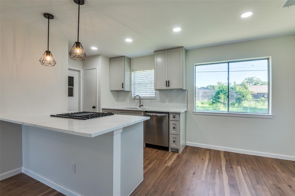 SPRING OAKS 3RD INST - Residential Lease