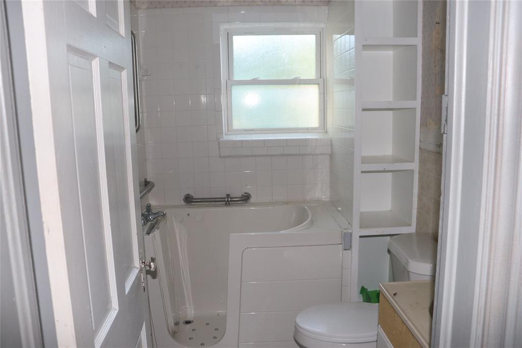 4060 Mt Vernon Avenue