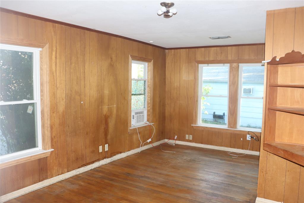 4060 Mt Vernon Avenue