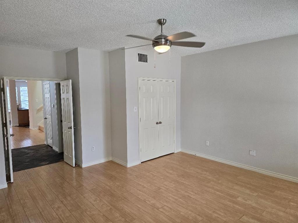 Lloyd Add Tr 8 - Residential Lease