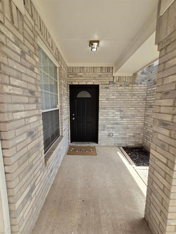 Lloyd Add Tr 8 - Residential Lease