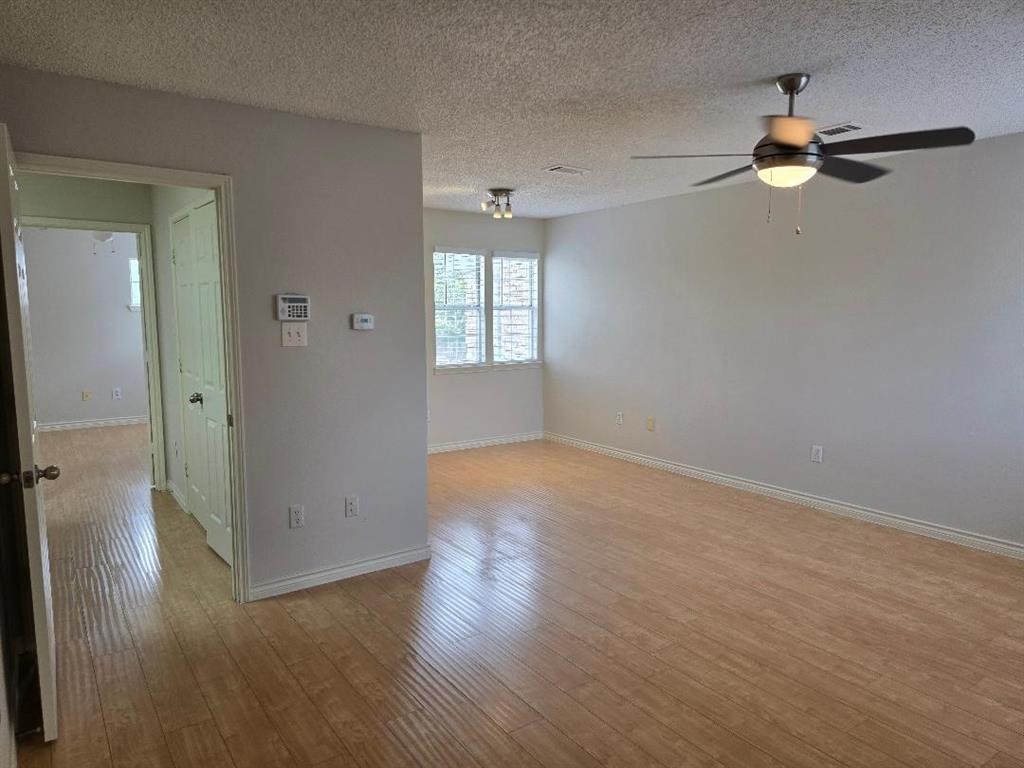 Lloyd Add Tr 8 - Residential Lease