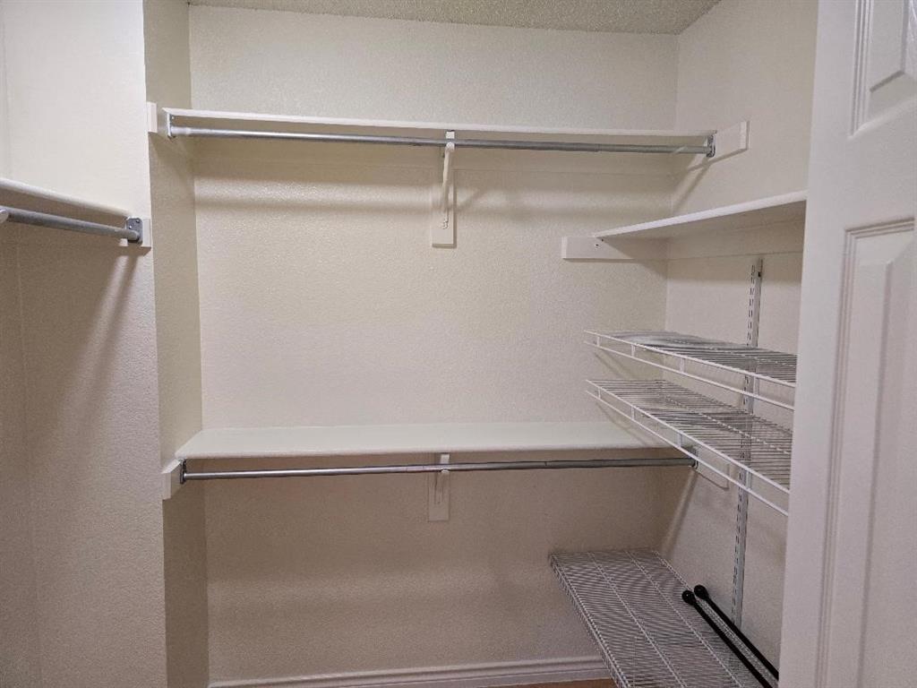 Lloyd Add Tr 8 - Residential Lease