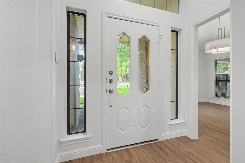 4425 Avonshire Lane