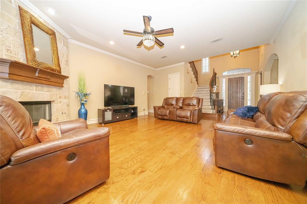 7913 Forest View Court