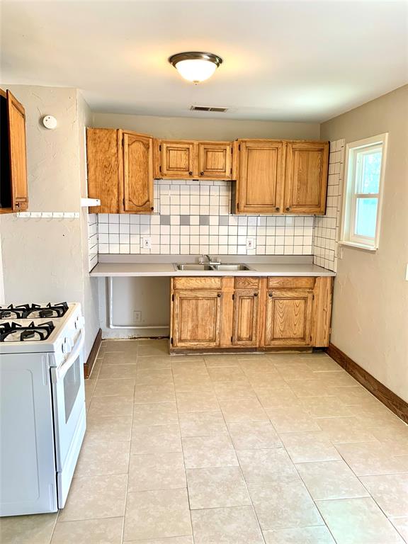 RICHLAND PARK ADDITION - Residential Lease