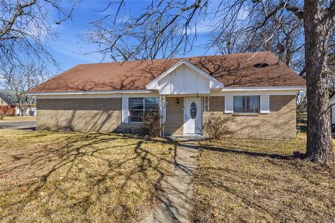 Photo of 3300 Old Robinson Road, Waco, TX 76706 (MLS # 21172827)