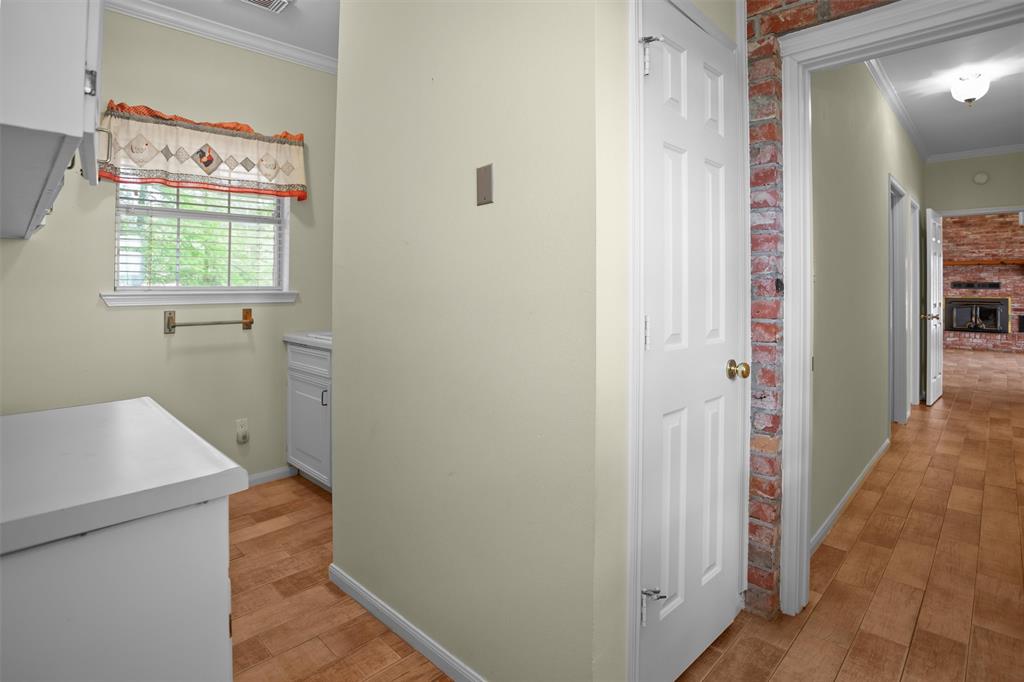 Hemphill, Texas 75959, United States, 4 Bedrooms Bedrooms, ,4 BathroomsBathrooms,Residential,Active,106661