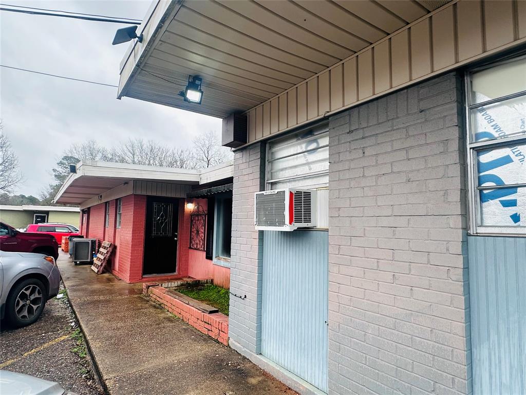 Yancys Southern Hils - Commercial Lease