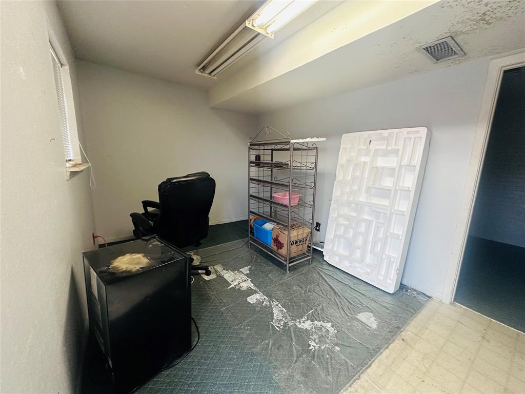 Yancys Southern Hils - Commercial Lease