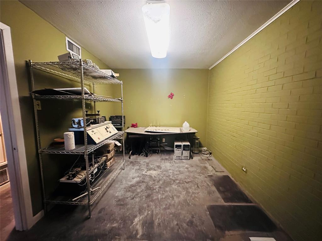 Yancys Southern Hils - Commercial Lease