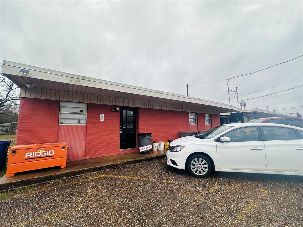 Yancys Southern Hils - Commercial Lease