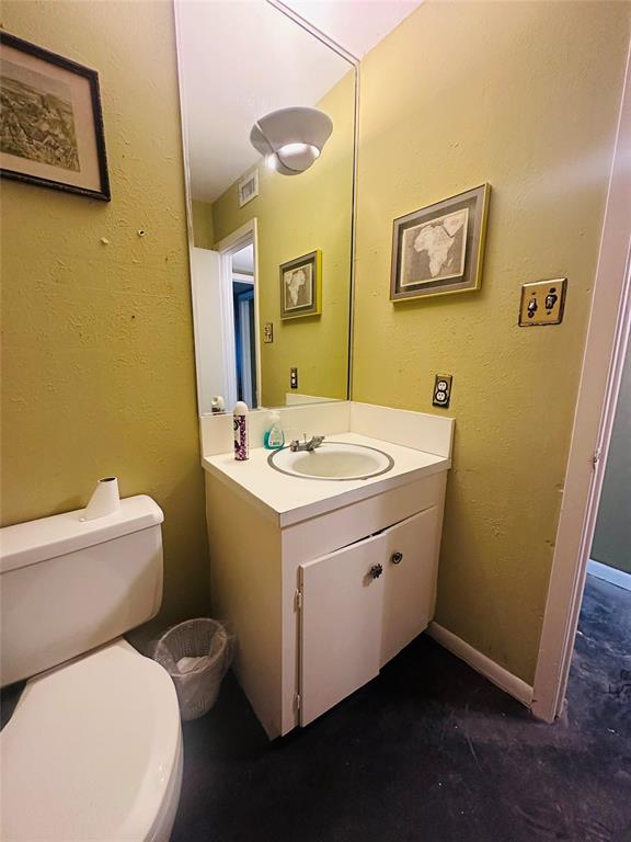 Yancys Southern Hils - Commercial Lease