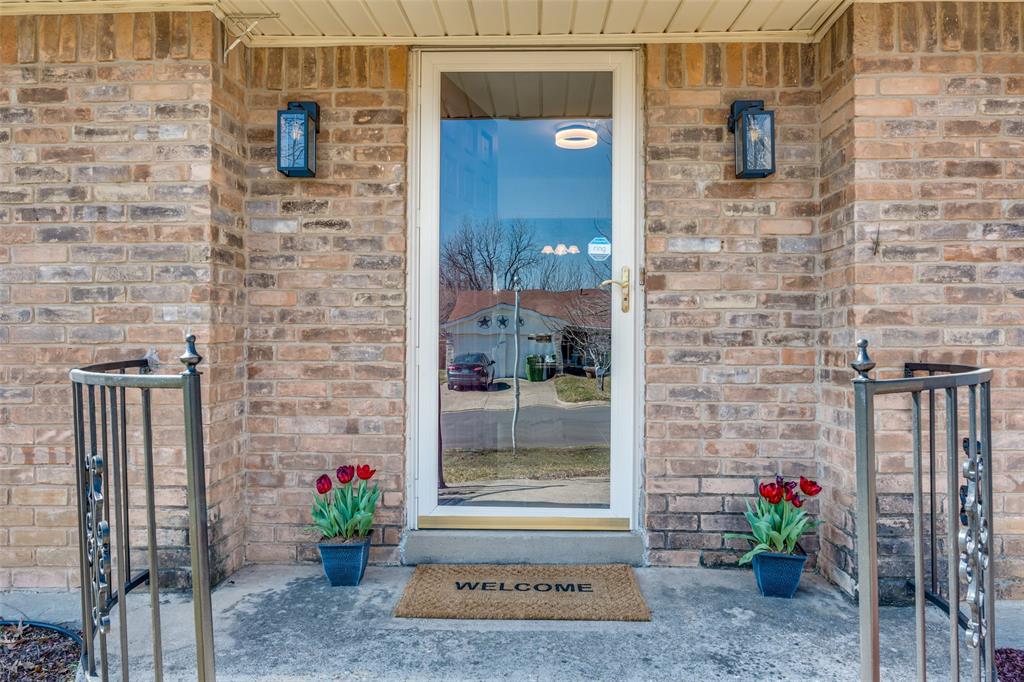 7505 Mapleleaf Drive