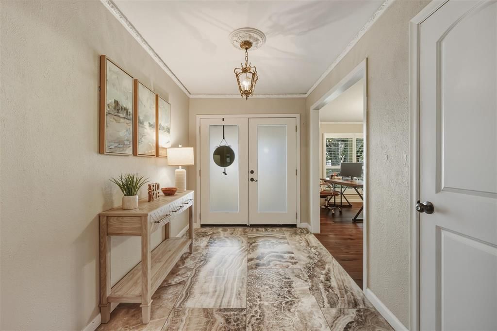 Photo of 301 Lake Terrace, Rockwall, TX 75087 (MLS # 21239004)