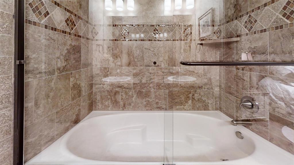 The Lodge Of Granbury - Residential