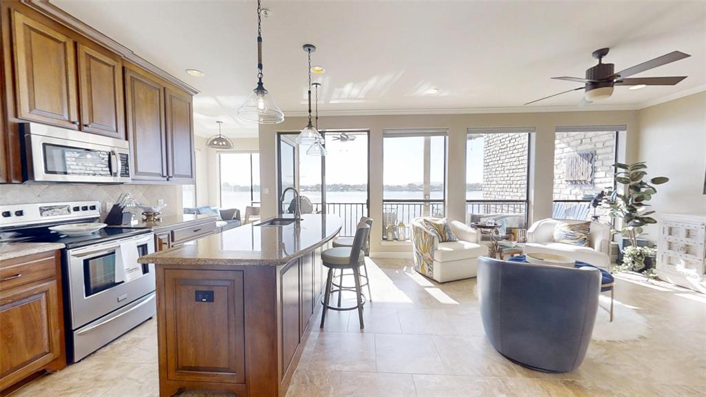 401 E Pearl Street 2204