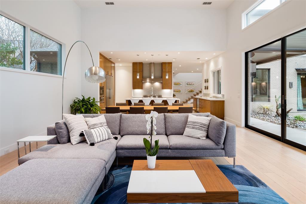 Royal Crest 03 - Residential