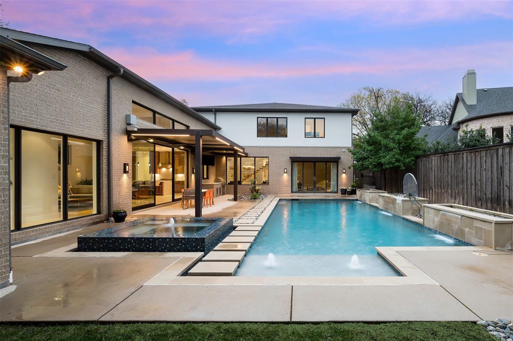 Royal Crest 03 - Residential