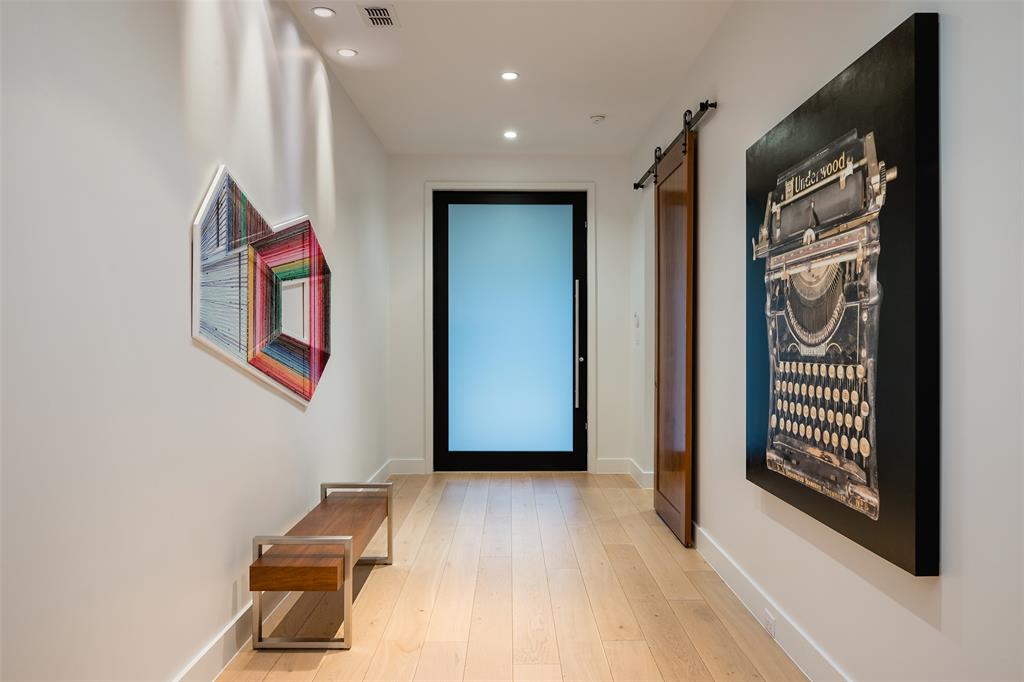 Royal Crest 03 - Residential