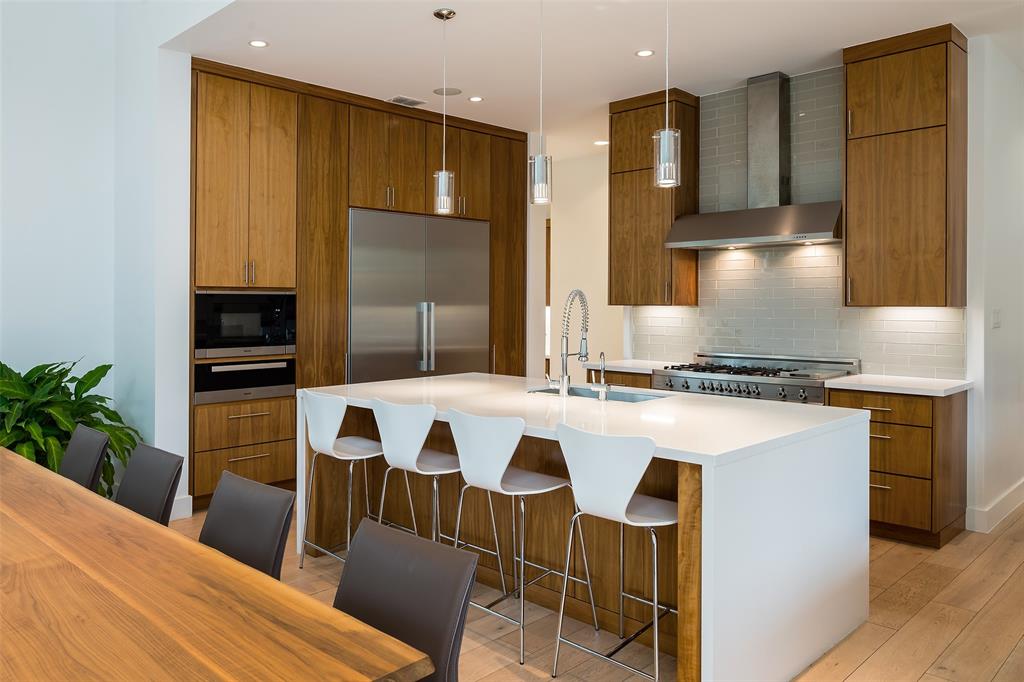 Royal Crest 03 - Residential