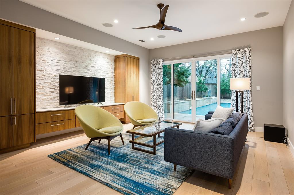 Royal Crest 03 - Residential