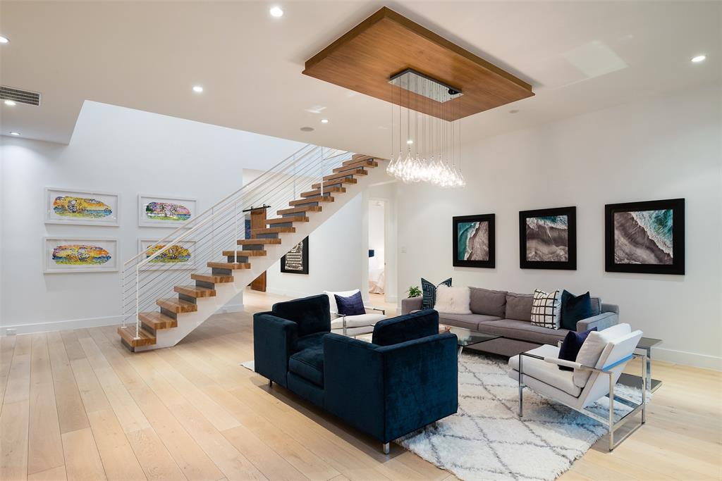 Royal Crest 03 - Residential