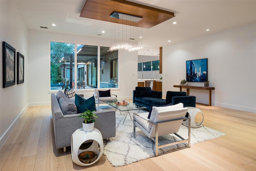 Royal Crest 03 - Residential