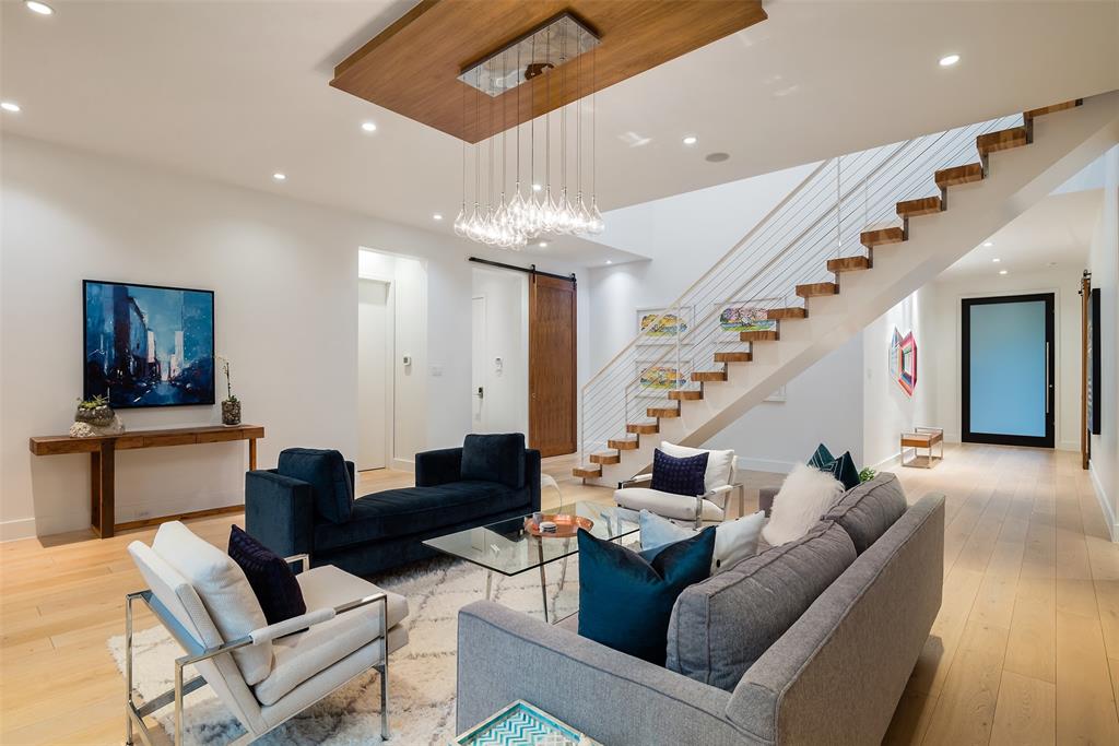 Royal Crest 03 - Residential