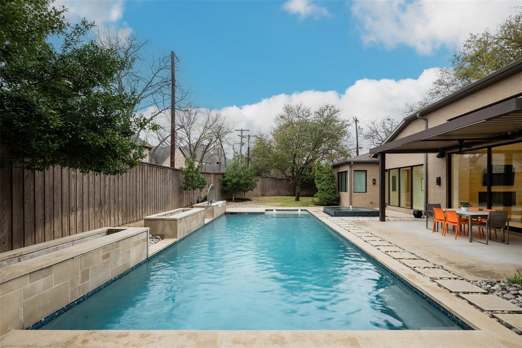 Royal Crest 03 - Residential