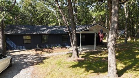 A home in Pottsboro