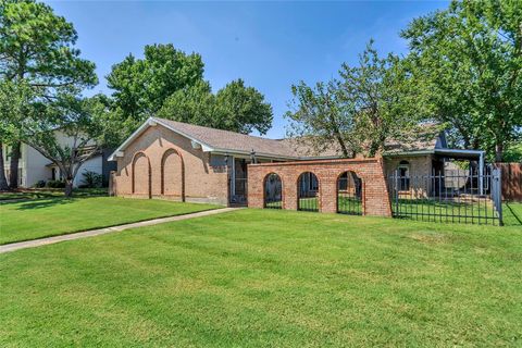 Photo of 1382 Blue Teal Court, Southlake, TX 76092 (MLS # 21226737)