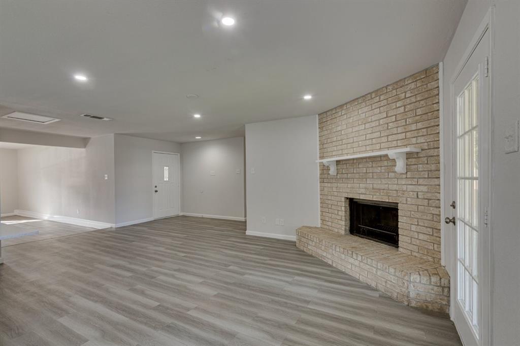 1006 Sleepy Hollow Drive