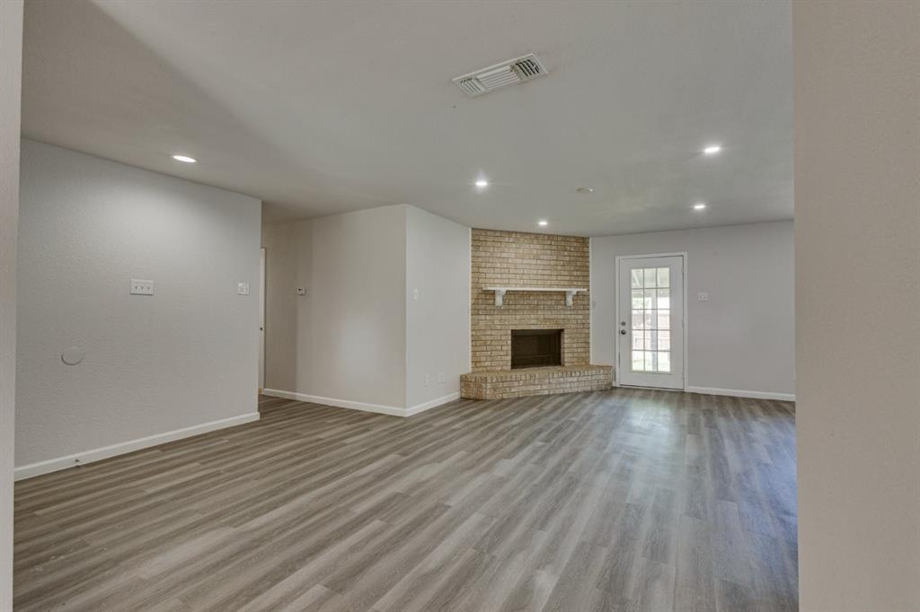 1006 Sleepy Hollow Drive