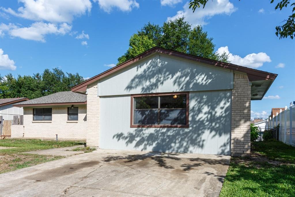 1006 Sleepy Hollow Drive
