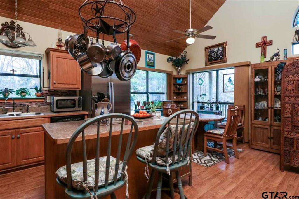 MOJAR(LOVE & ALLEN - Residential