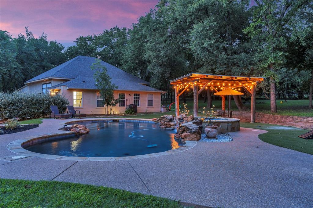 119 Forest Creek Circle