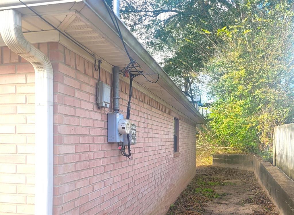 2219 Glenview Avenue