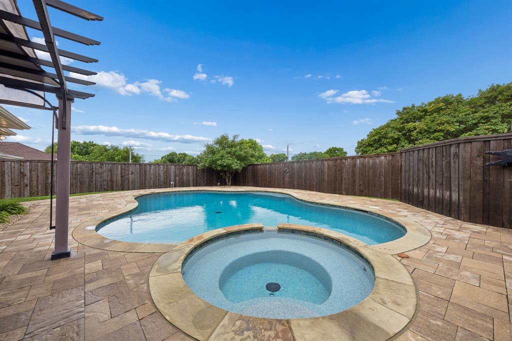 4004 Bosque Drive