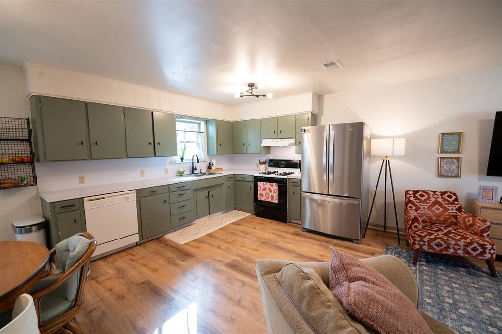 Love Betts - Residential