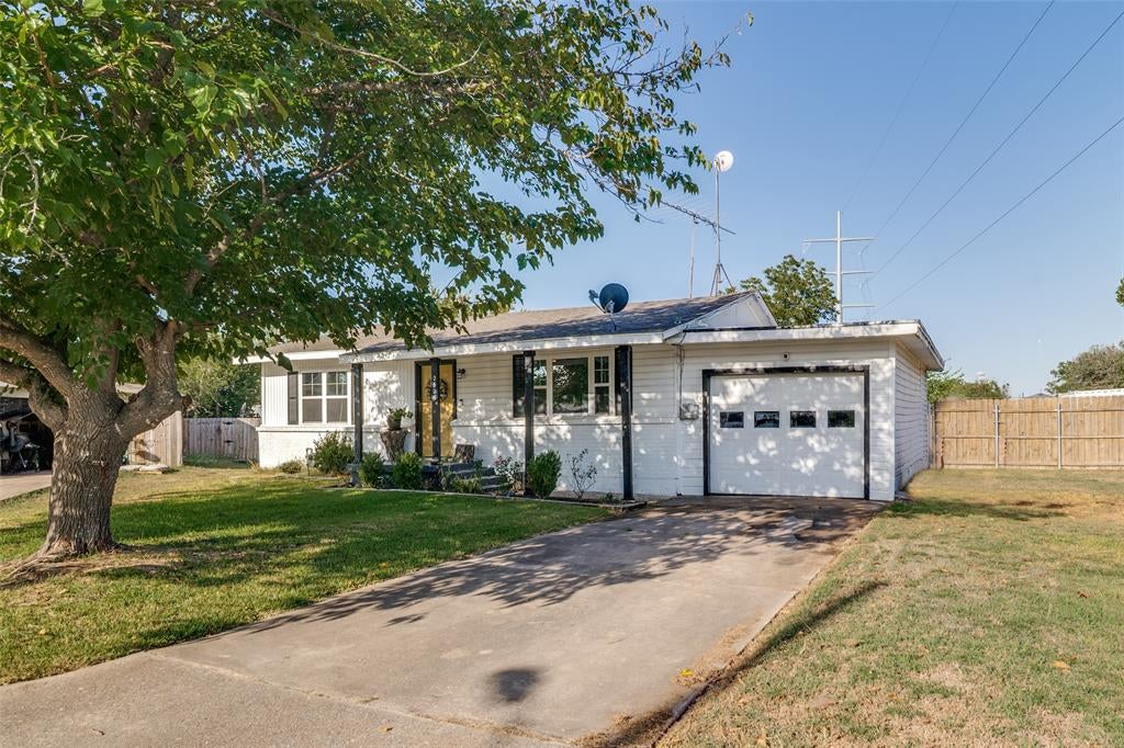 2506 Johnson Circle