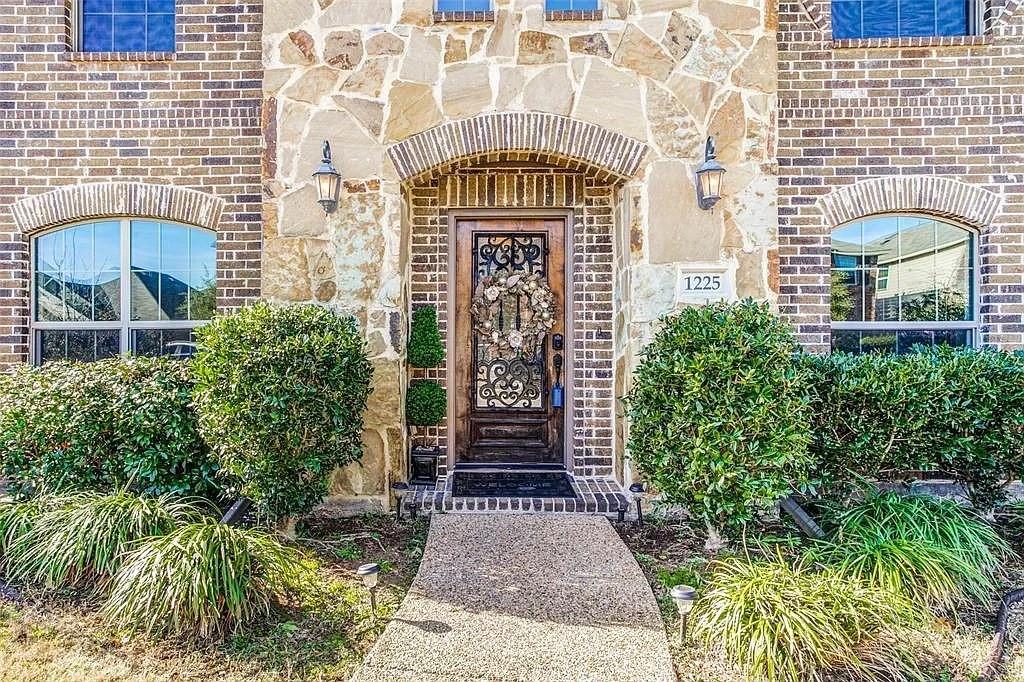 1225 Sweetgum Drive
