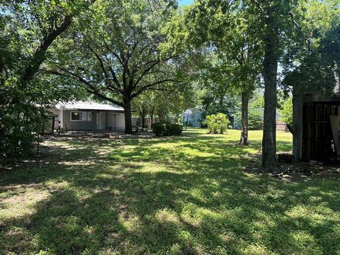 A home in Waxahachie