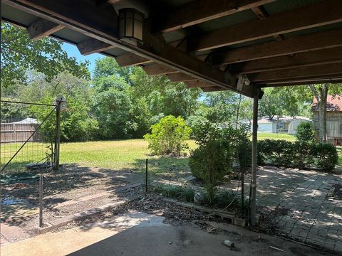 A home in Waxahachie