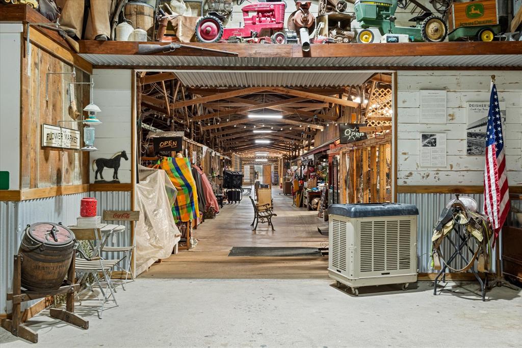 FRY BARLETT - Commercial Sale