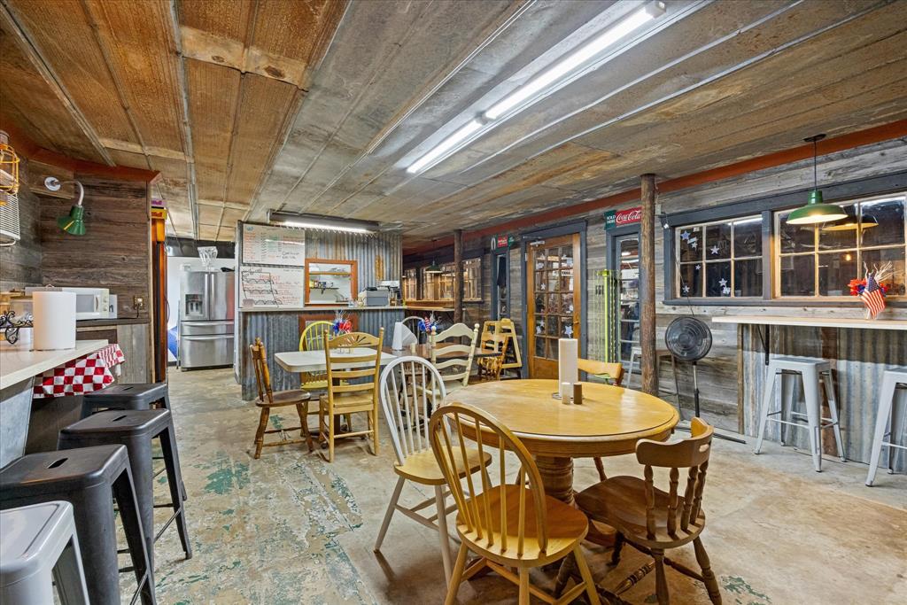 FRY BARLETT - Commercial Sale